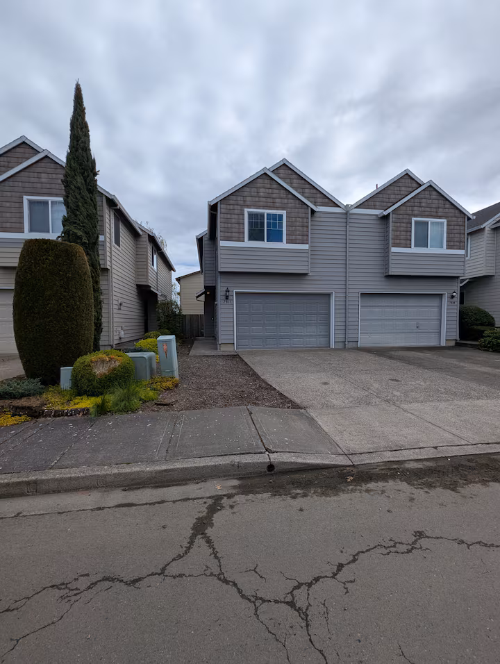 Exterior image 2