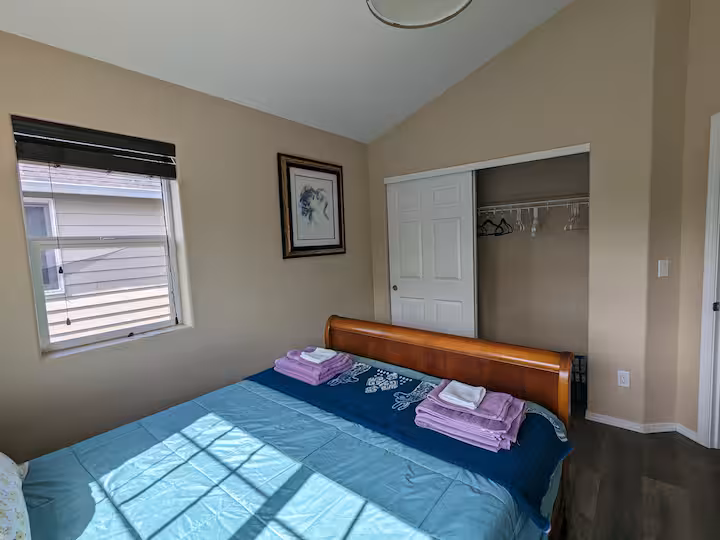 Bedroom 3 image 2